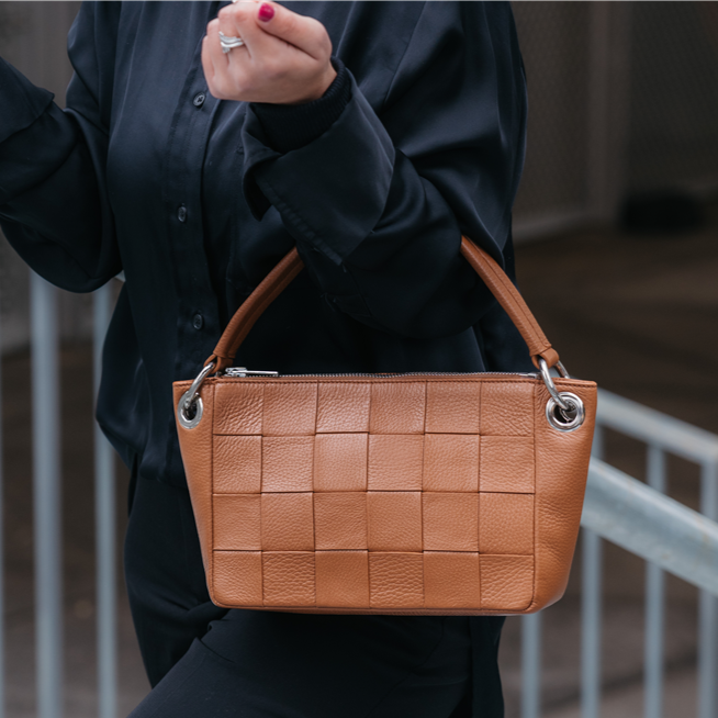 Audrey Braun Schultertasche