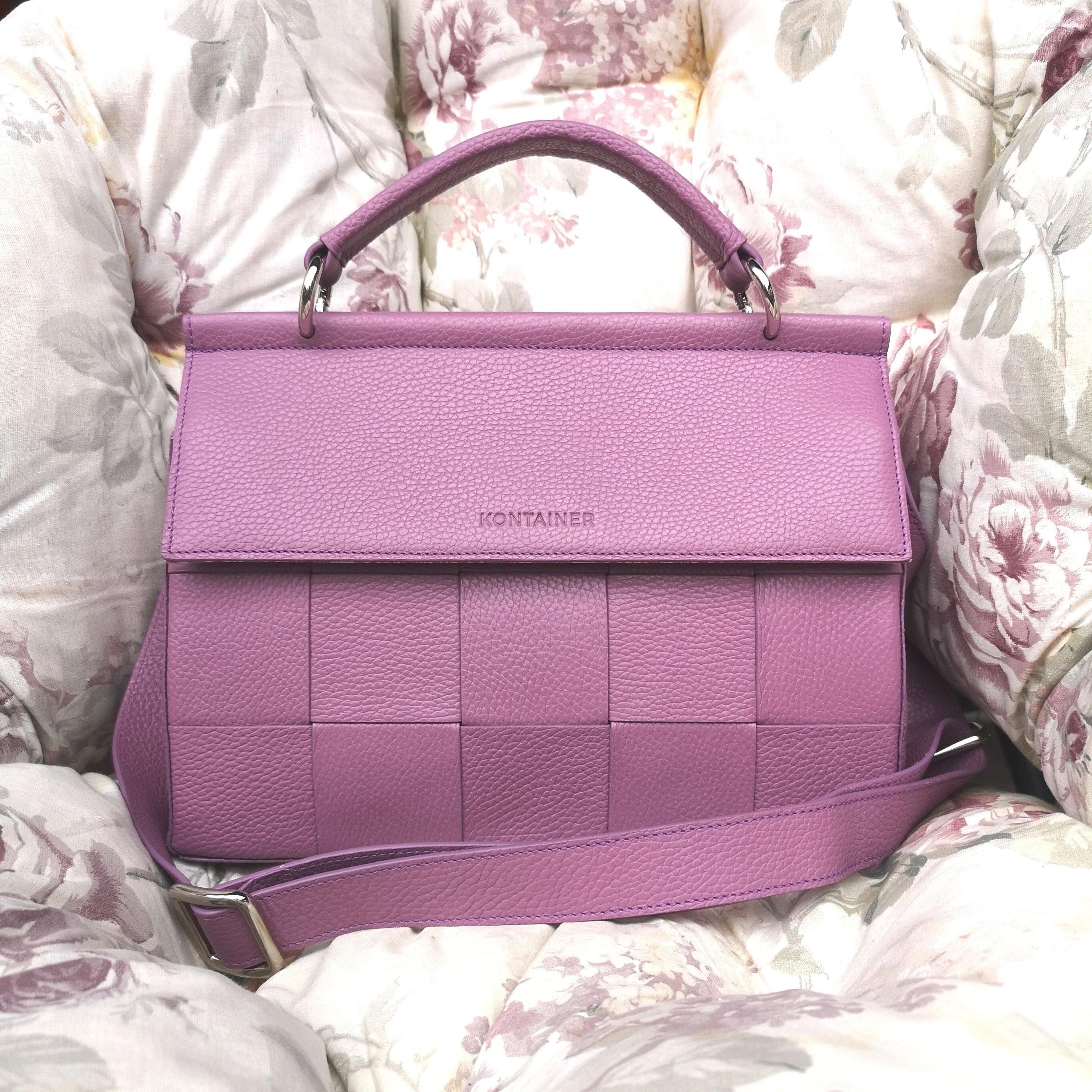 <strong>NEUE FARBE!</strong> Marilyn Schultertasche in Lavendel