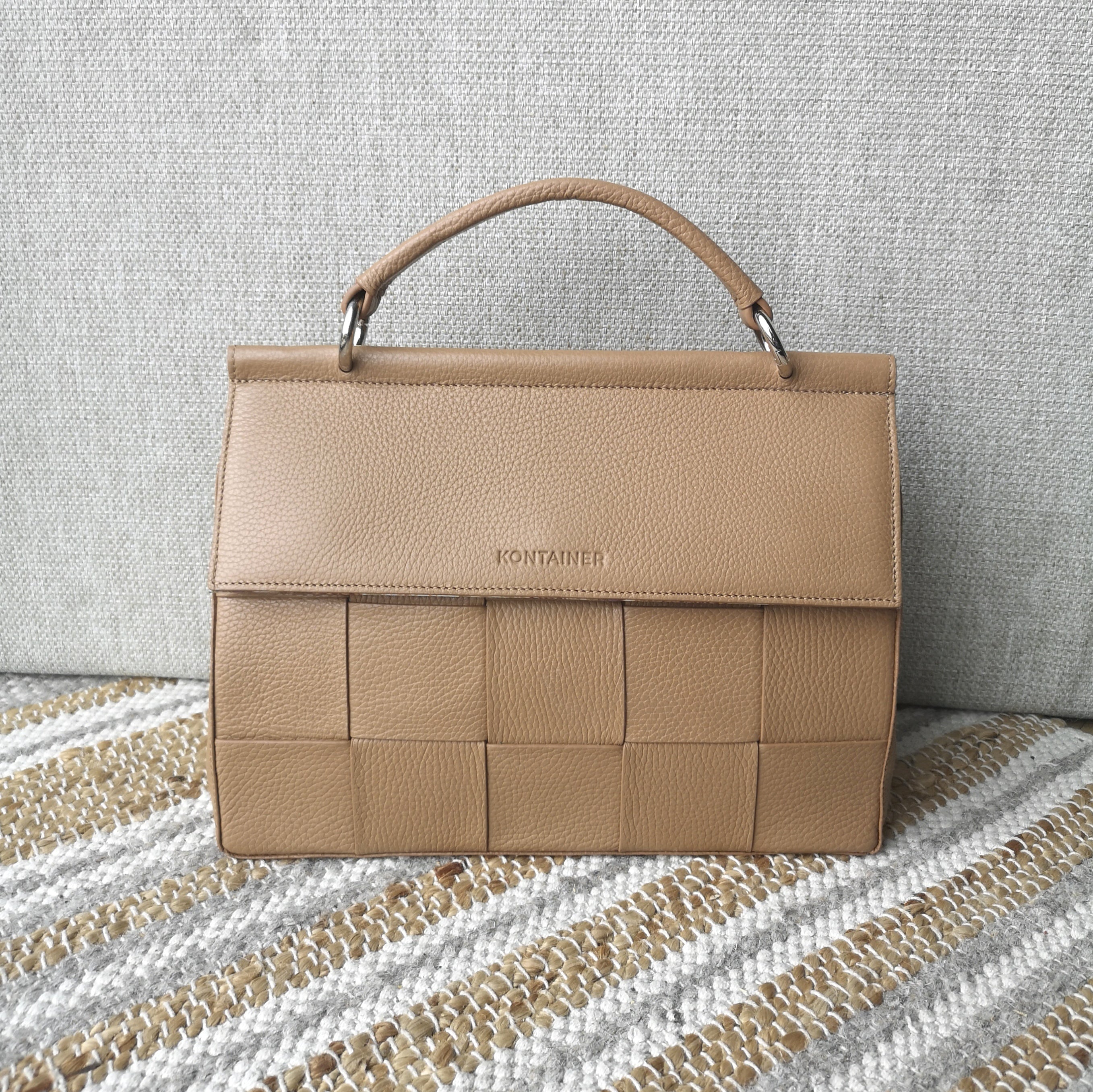 <strong>NEUE FARBE!</strong> Schultertasche Marilyn in Champagne